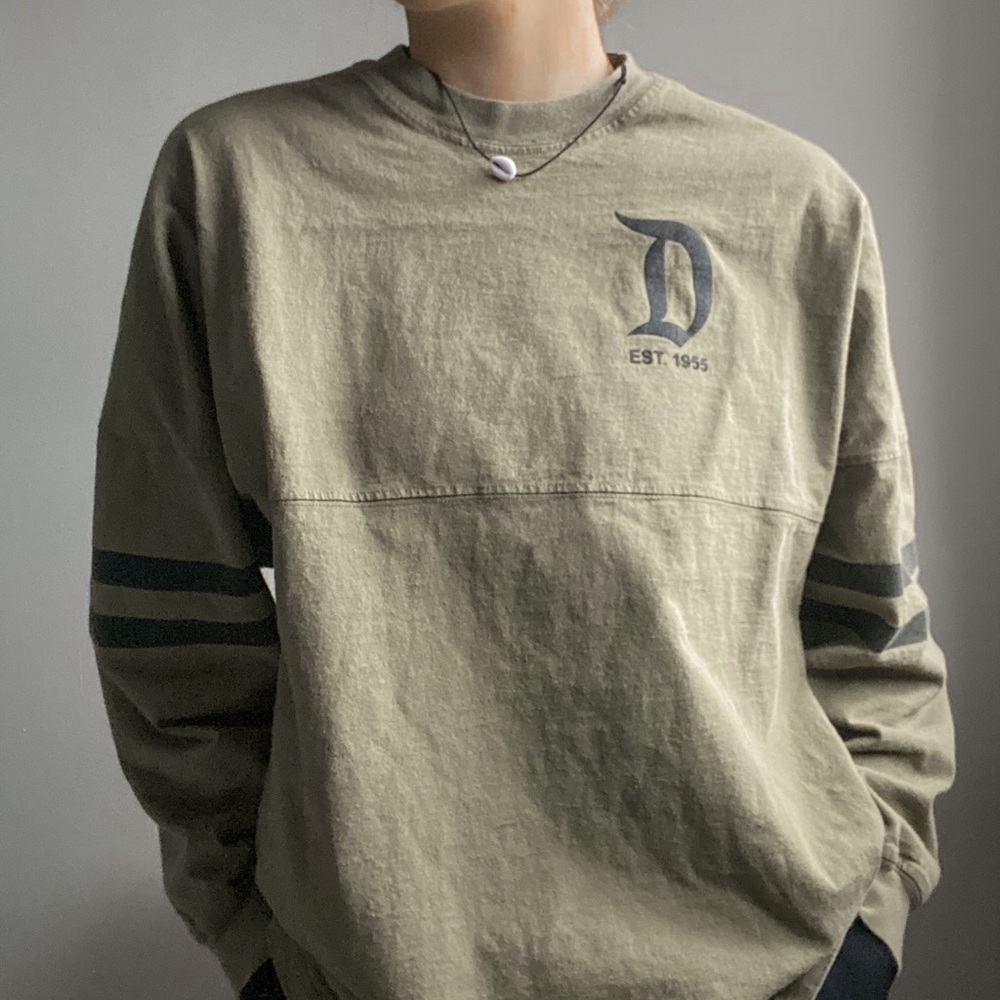 VINTAGE DISNEY LONG SLEEVE